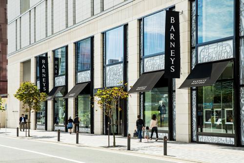BARNEYS NEW YORK指定門市消費10%免税+5%優惠折扣
